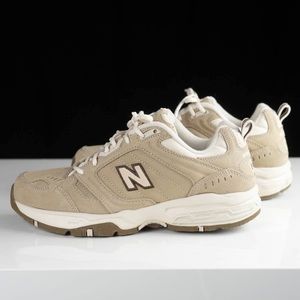 EUC New Balance 621 - barely worn